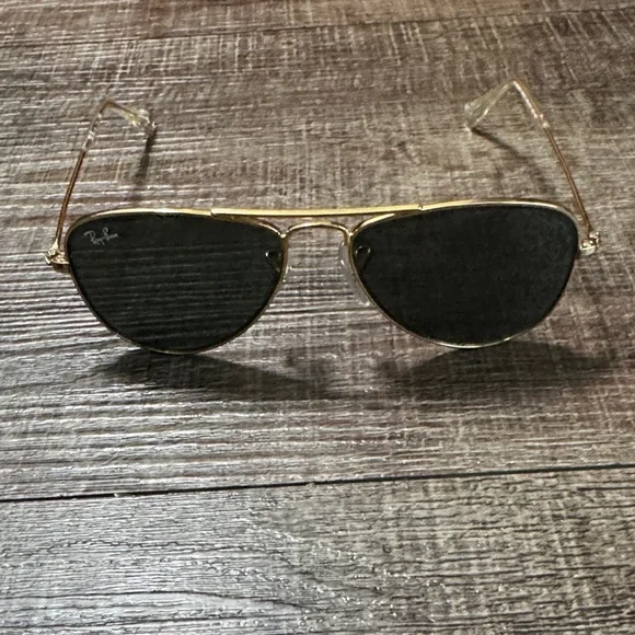 Ray-Ban Jr Gold and Black Aviator Sunglasses with Brown Case - Picture 2 of 13